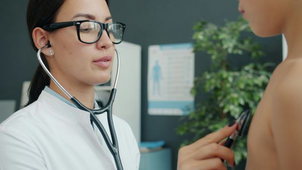 Check-Up de Santé et Opportunités d'Emploi à l'International: Guide Essentiel