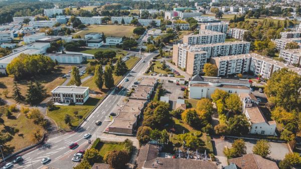 Stratégies Innovantes pour Renforcer la Résilience Urbaine face aux Défis Climatiques