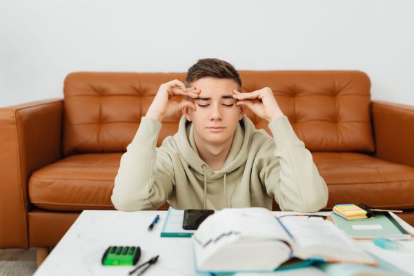 Stratégies révolutionnaires pour soulager le stress des examens : méthodes de relaxation puissantes pour étudiants